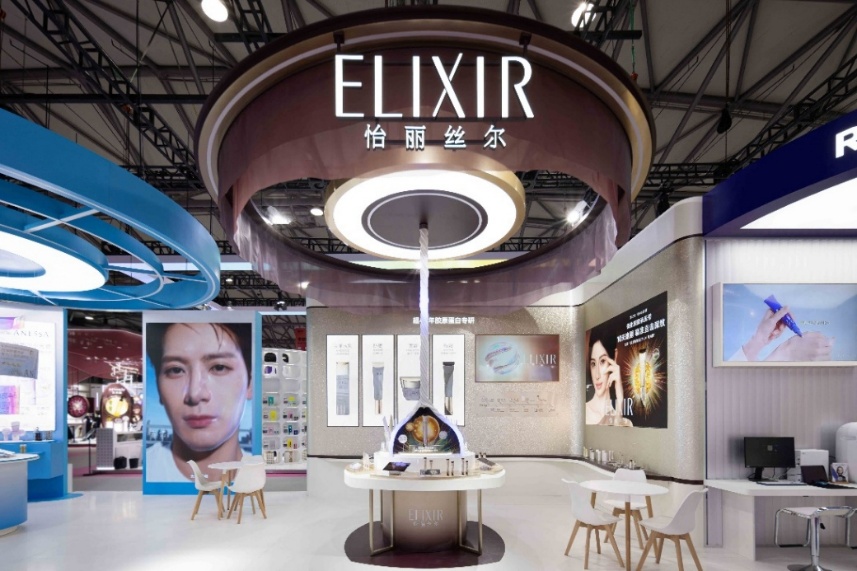 人在商店里 AI 生成的内容可能不正确。