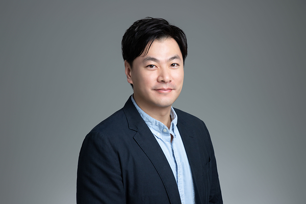 玩具“反”斗城亚洲署理联席首席执行官梅象年深信︰「萤幕永远无法取代实体玩乐所带来的快乐和满足感。亲手参与、探索和互动,才能真正激发潜能、建立自信。」 玩具“反”斗城亚洲署理联席首席执行官梅象年深信︰「萤幕永远无法取代实体玩乐所带来的快乐和满足感。亲手参与、探索和互动,才能真正激发潜能、建立自信。」