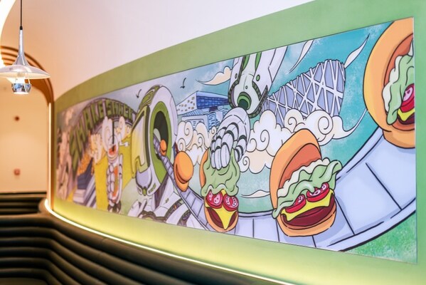 Shake Shack北京大融城店内人工智能主题艺术画作